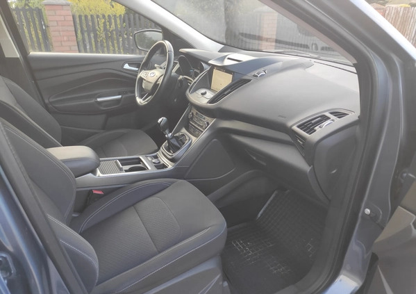 Ford Kuga cena 54999 przebieg: 170000, rok produkcji 2018 z Ostrołęka małe 232